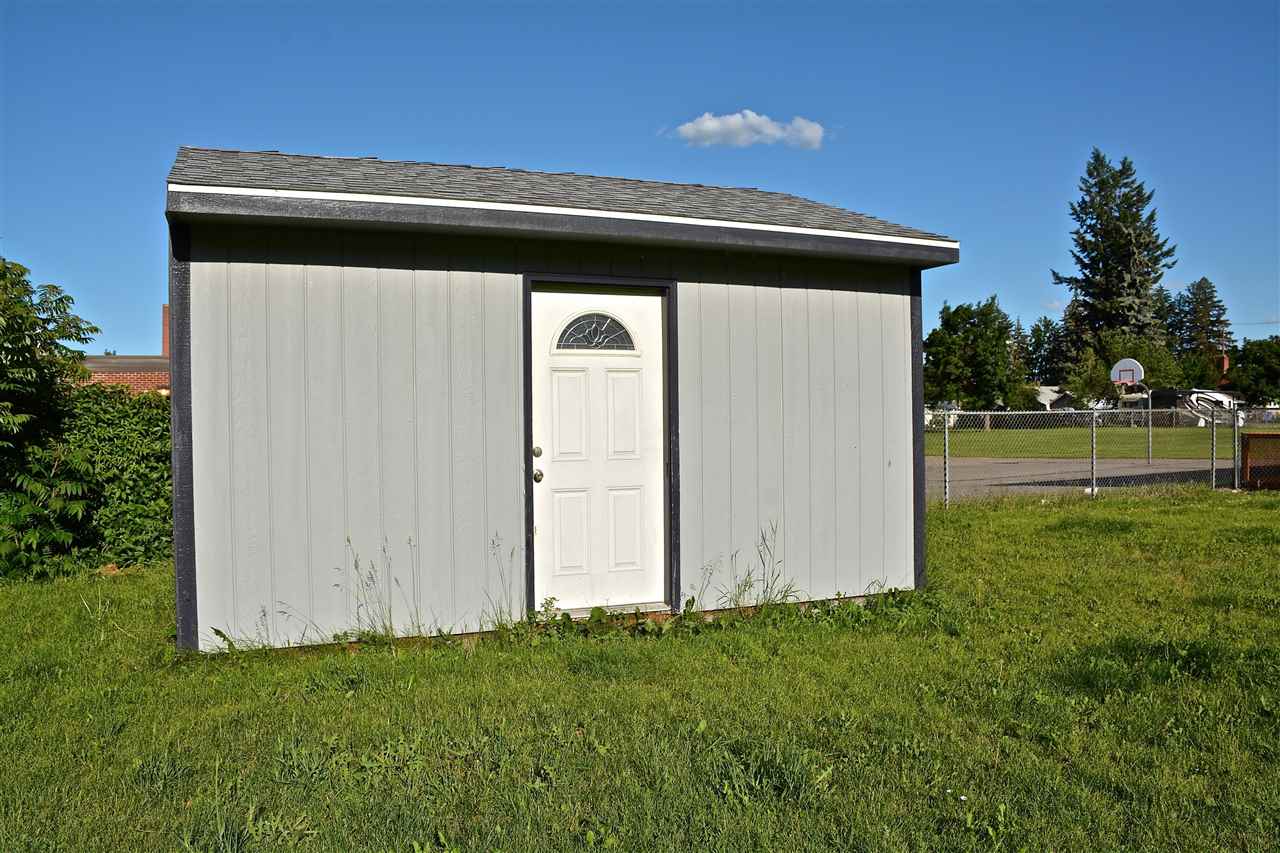 906 North Locust Road Spokane Valley, WA 99206 - Photo 17 of 20