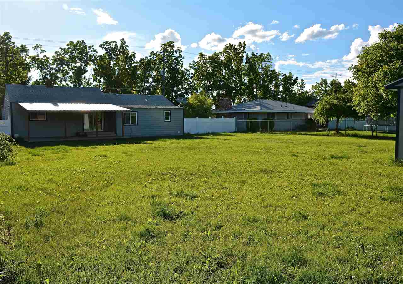 906 North Locust Road Spokane Valley, WA 99206 - Photo 18 of 20