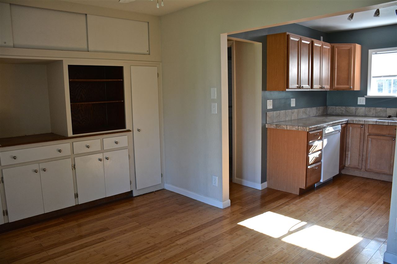 906 North Locust Road Spokane Valley, WA 99206 - Photo 3 of 20