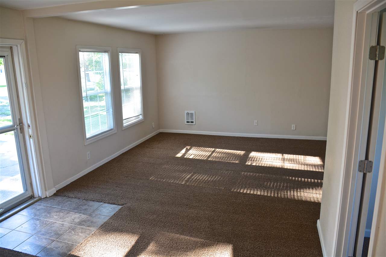 906 North Locust Road Spokane Valley, WA 99206 - Photo 5 of 20