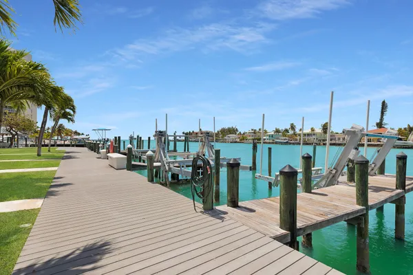 a park view with a outdoor seating space