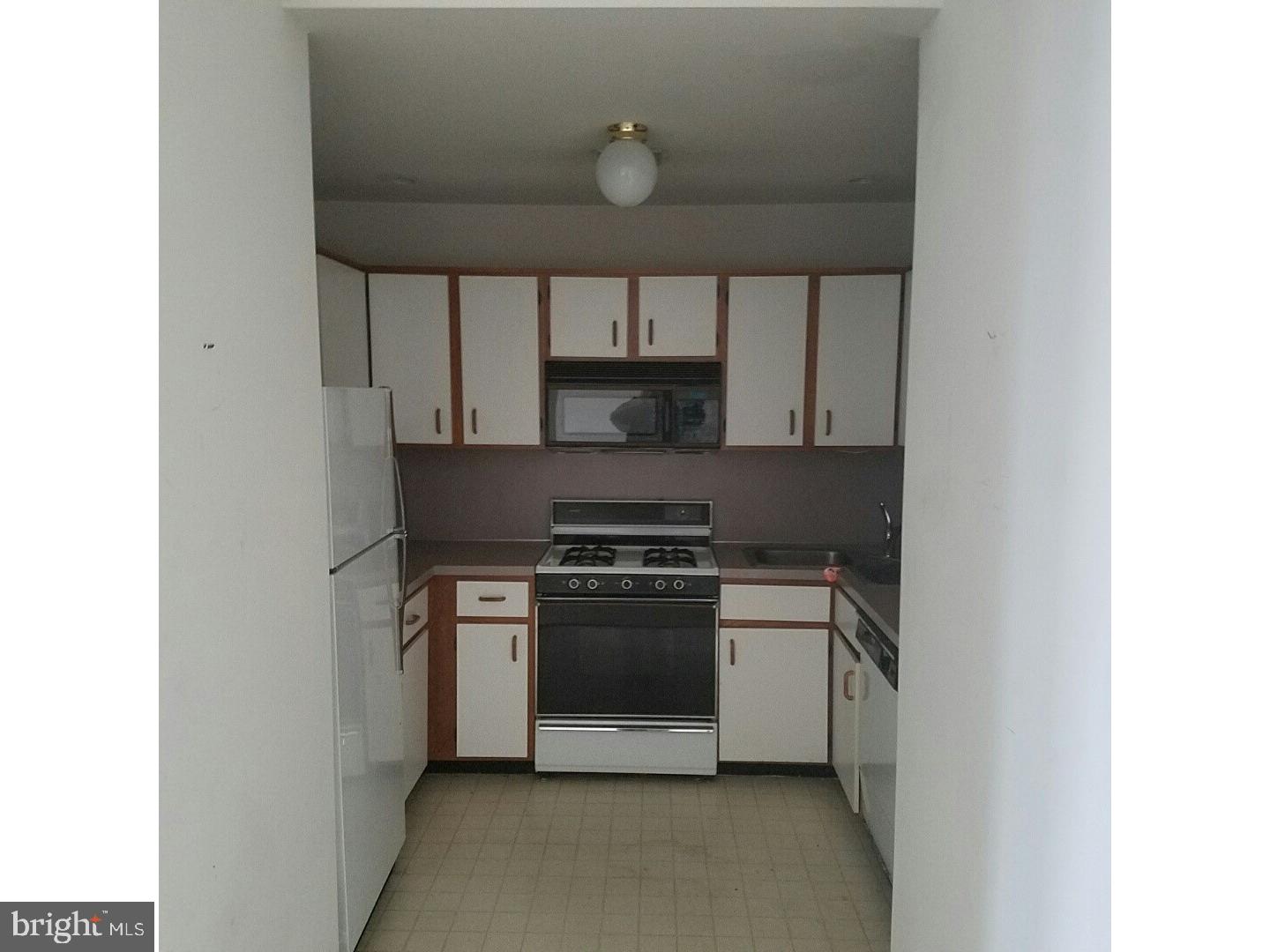 243 North 14th Street, Unit B Reading, PA 19604 - Photo 5 of 9