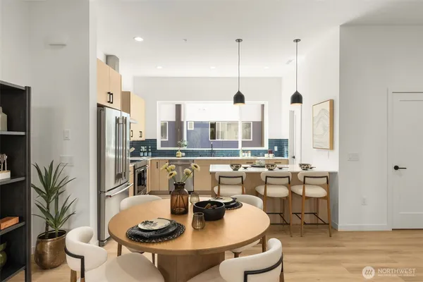 $1,399,000 | 16015 Southeast 31st Street, Bellevue, WA 98008