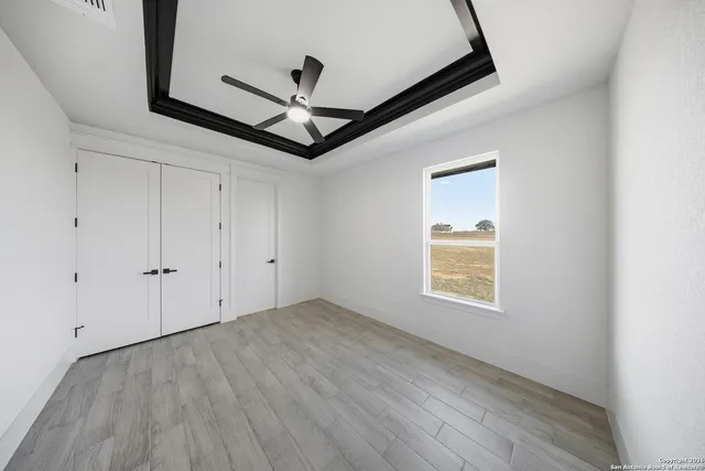 $489,000 | 113 Hidden Cove, Floresville, TX 78114