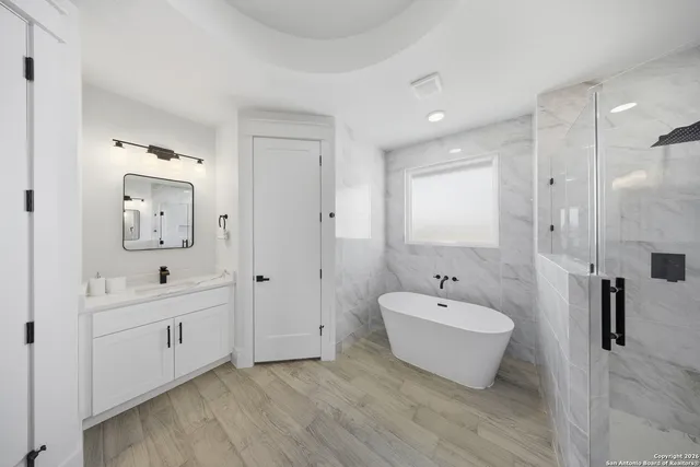 $489,000 | 113 Hidden Cove, Floresville, TX 78114