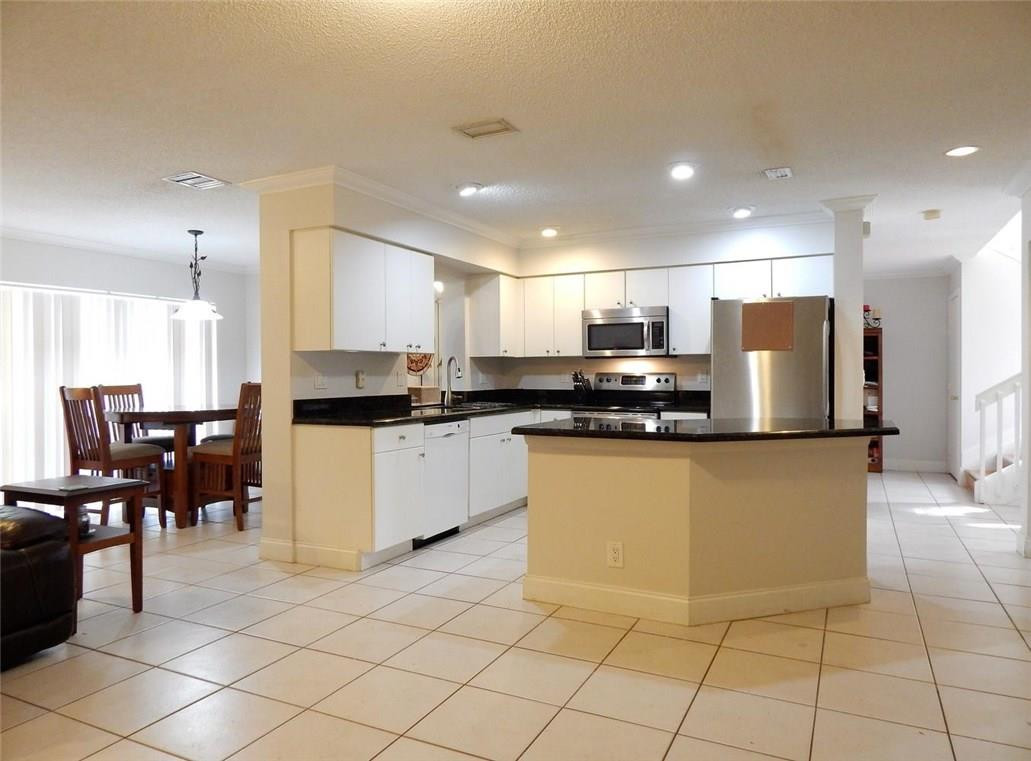 10711 Palm Spring Drive Boca Raton, FL 33428 - Photo 3 of 31 Photo 3