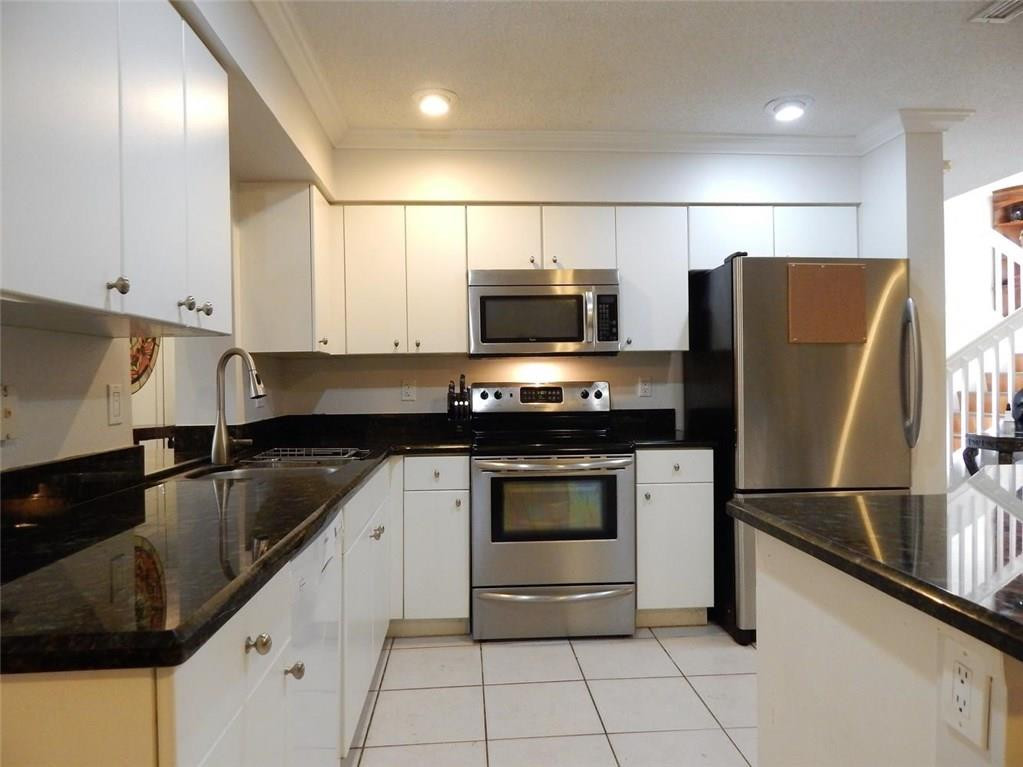 10711 Palm Spring Drive Boca Raton, FL 33428 - Photo 5 of 31 Photo 5
