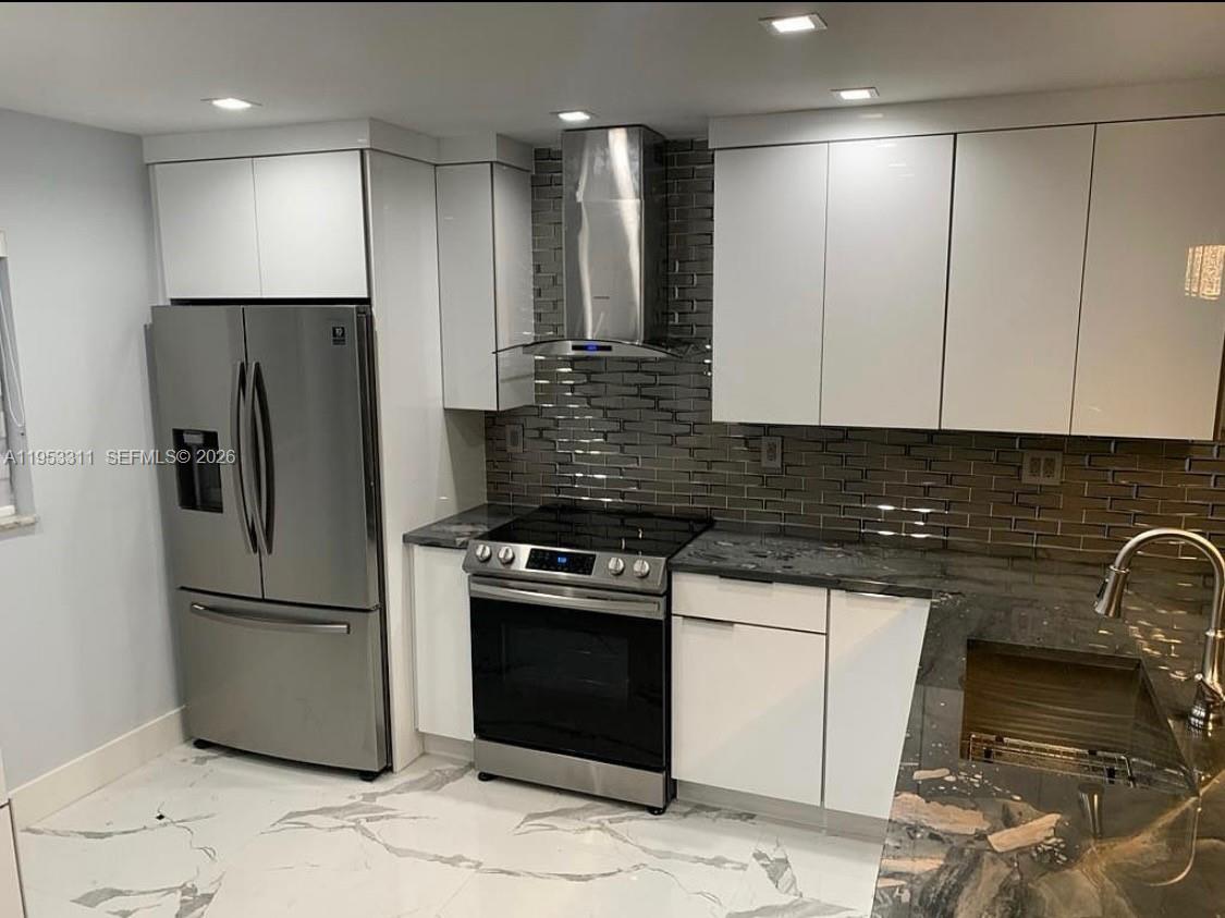 1100 West 35th Street Hialeah, FL 33012 - Photo 3 of 9