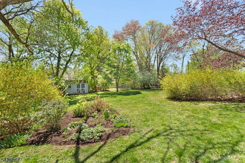 10 Babbitt Road Mendham, NJ 07945 - Photo 23 of 29