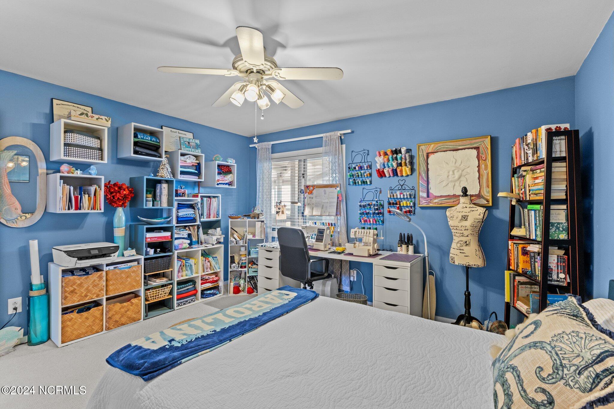 497 Salter Path Road, Unit B22 Pine Knoll Shores, NC 28512 - Photo 21 of 36 Guest bedroom