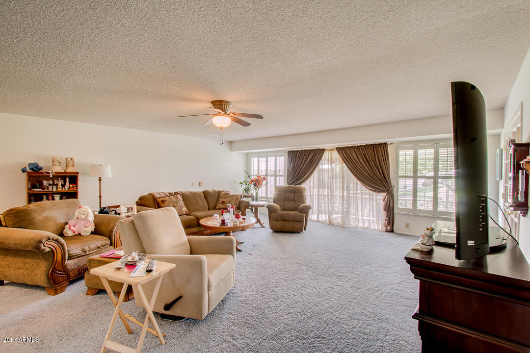 10825 West Hatcher Road Sun City, AZ 85351 - Photo 6 of 23 06-Hatcher