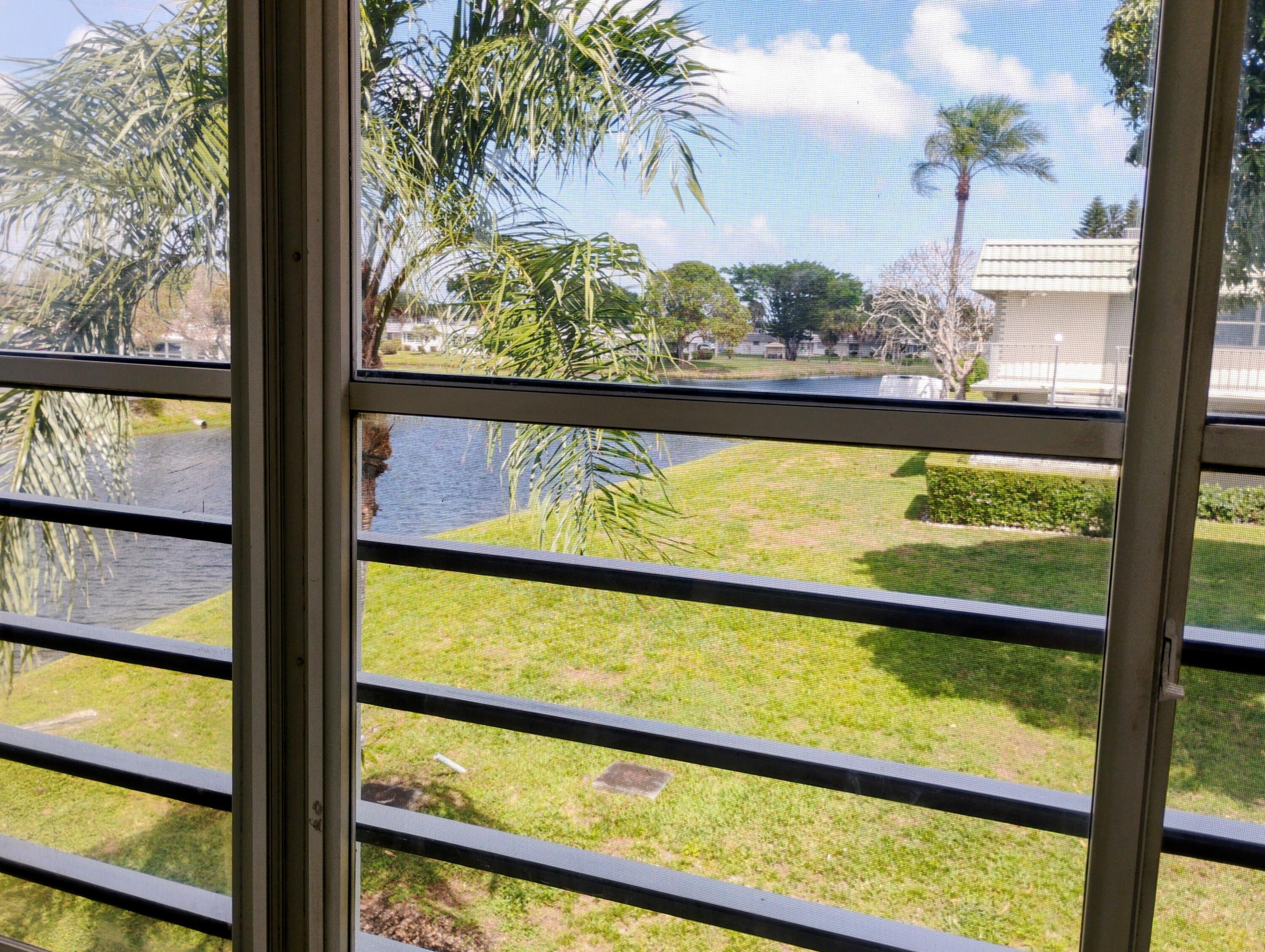 192 Monaco Way Delray Beach, FL 33446 - Photo 35 of 75 VIEW