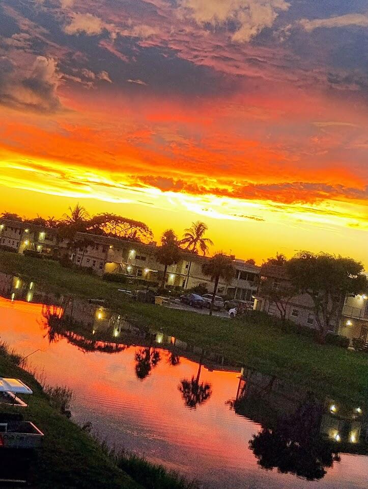 192 Monaco Way Delray Beach, FL 33446 - Photo 5 of 75 VIEW