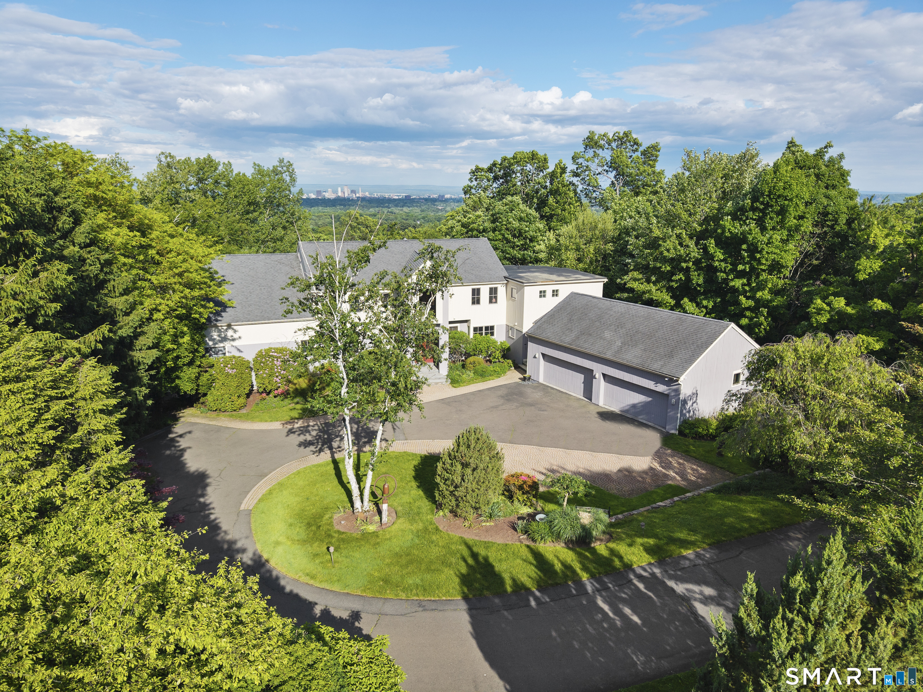 46 Balfour Road West Hartford, CT 06117 - Photo 2 of 40