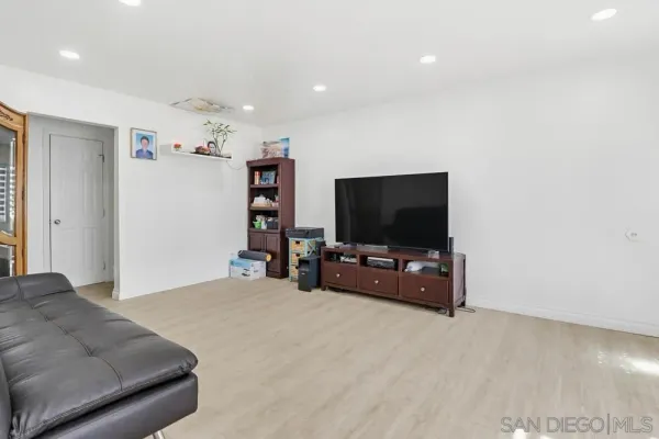$730,000 | 5436 Division Street, San Diego, CA 92114