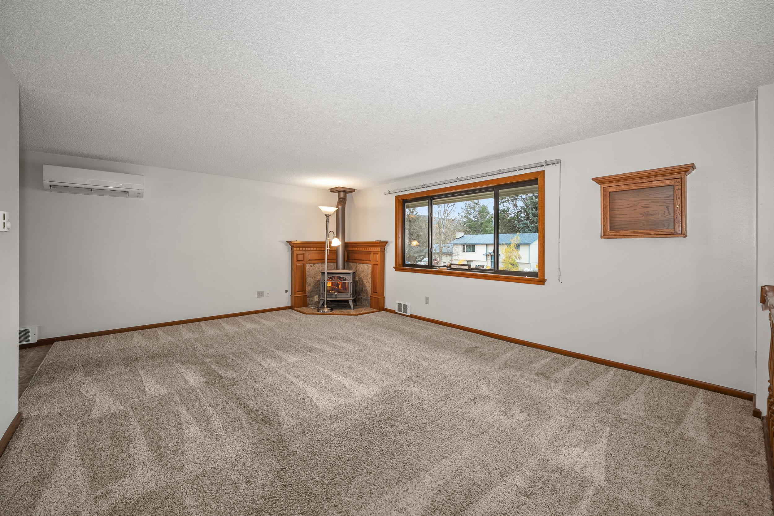 3305 South Bowdish Road Spokane Valley, WA 99206 - Photo 4 of 29 Gallery Image 4