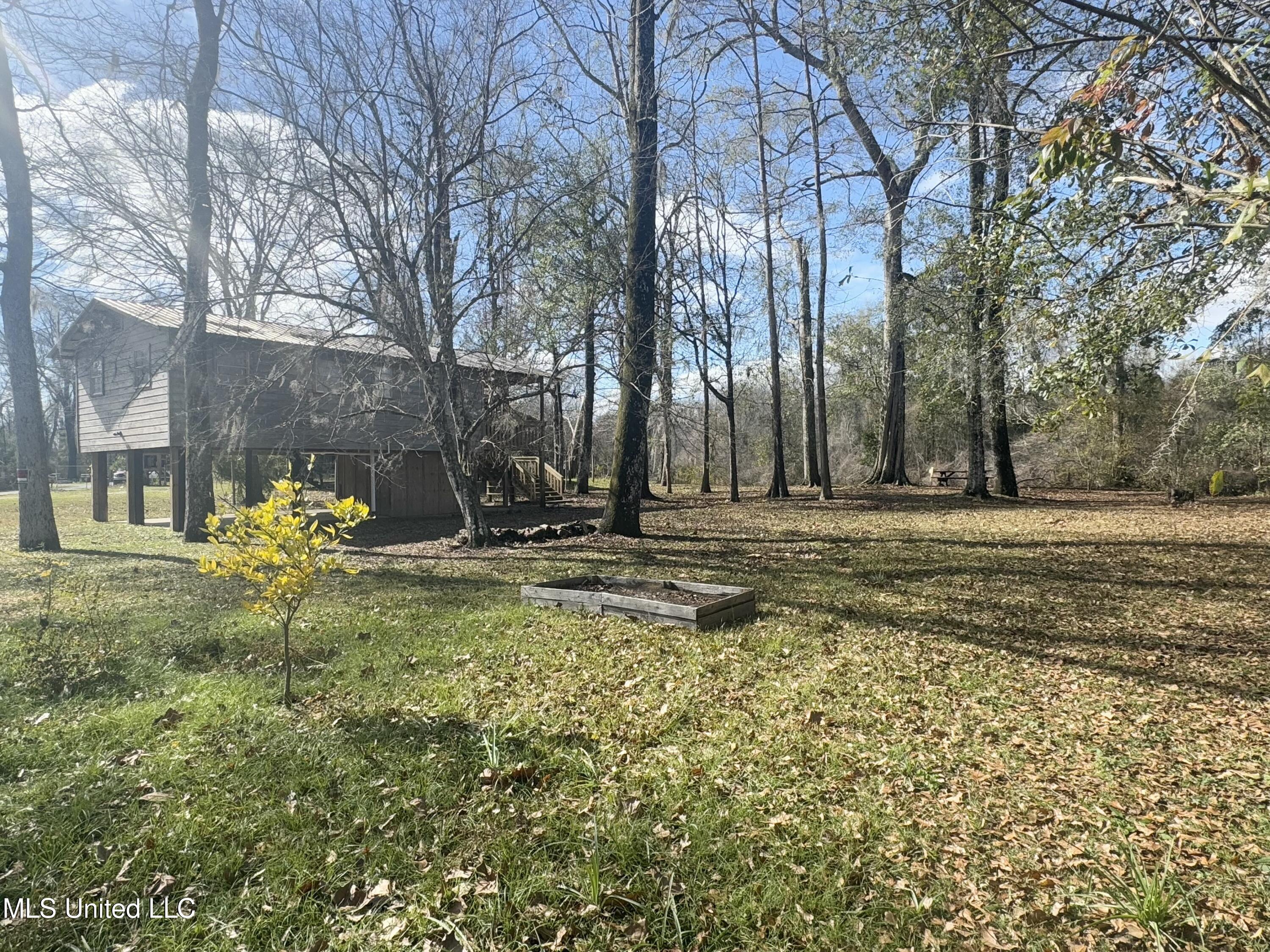 40 Oak Point Road Picayune, MS 39466 - Photo 28 of 32 tempImageHSMi2s