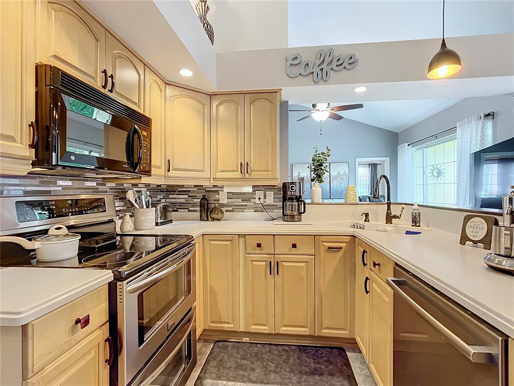 8476 Southwest 108th Pl Road Ocala, FL 34481 - Photo 12 of 52 Gallery Image 12