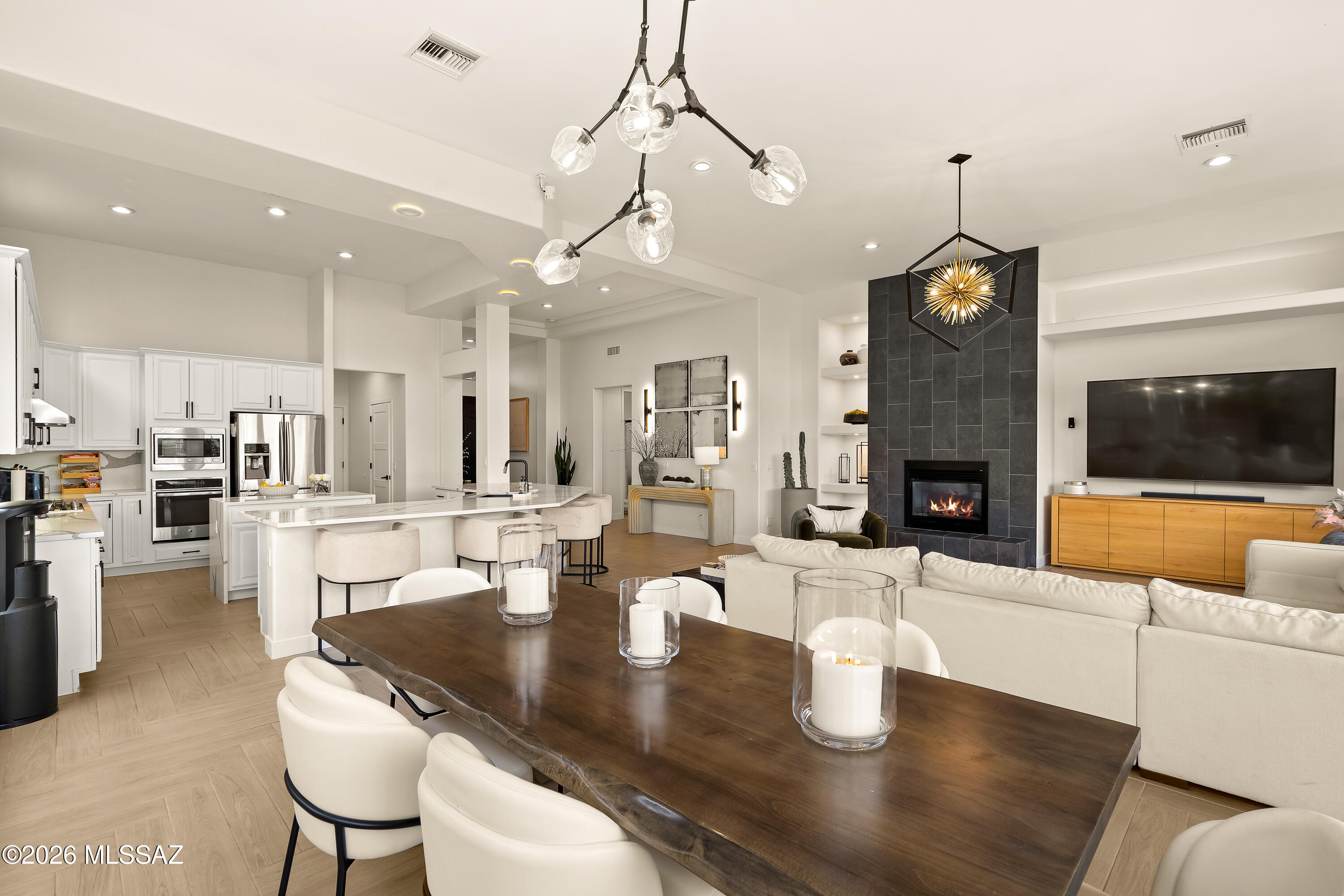 4947 North Bonita Ridge Avenue Tucson, AZ 85750 - Photo 7 of 44 Open Dining