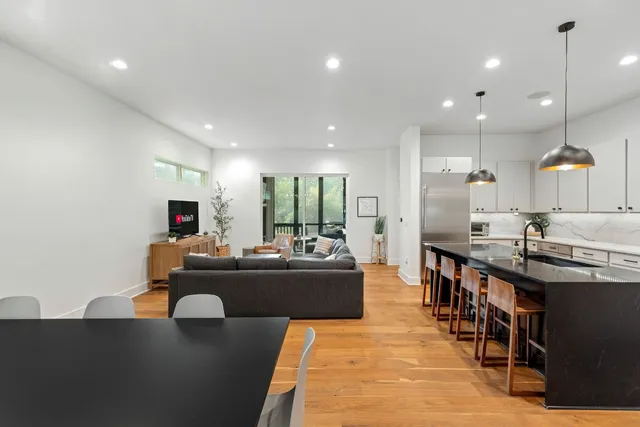 $1,850,000 | 1612 Clifford Avenue, Austin, TX 78702