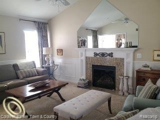2721 Clivedon Road Howell, MI 48843 - Photo 4 of 18 Great room.jpg