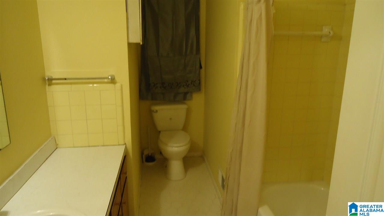 2211 Simpson Street Anniston, AL 36201 - Photo 12 of 27