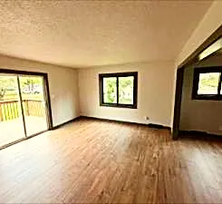 $249,900 | 1220 N Street Northeast, Brainerd, MN 56401