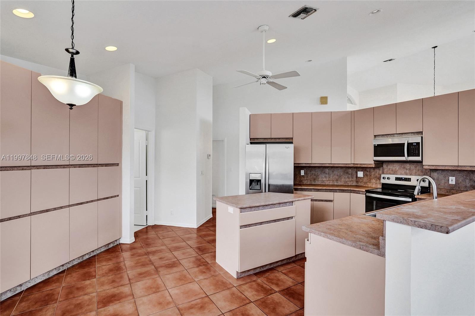 10800 Haydn Drive Boca Raton, FL 33498 - Photo 26 of 36