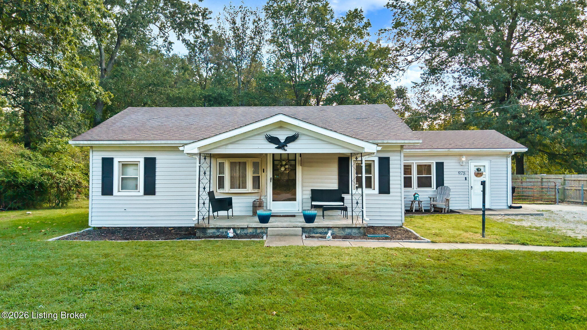 978 Raymond Road Shepherdsville, KY 40165 - Photo 3 of 53 3-web-or-mls-DJI_20260930094304_0304_D-E