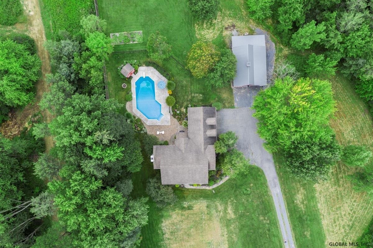 223 Middleline Road Ballston, NY 12020 - Photo 2 of 59 Photo 2