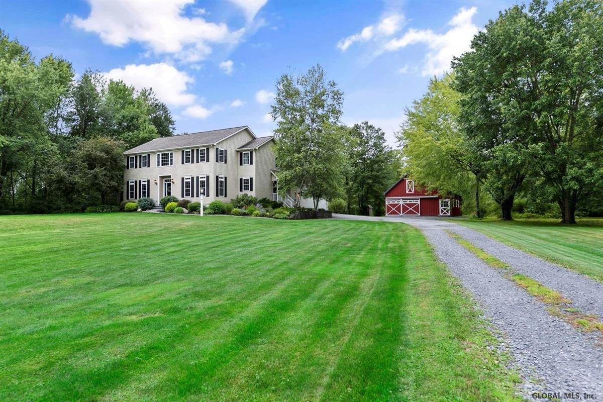 223 Middleline Road Ballston, NY 12020 - Photo 3 of 59 Photo 3