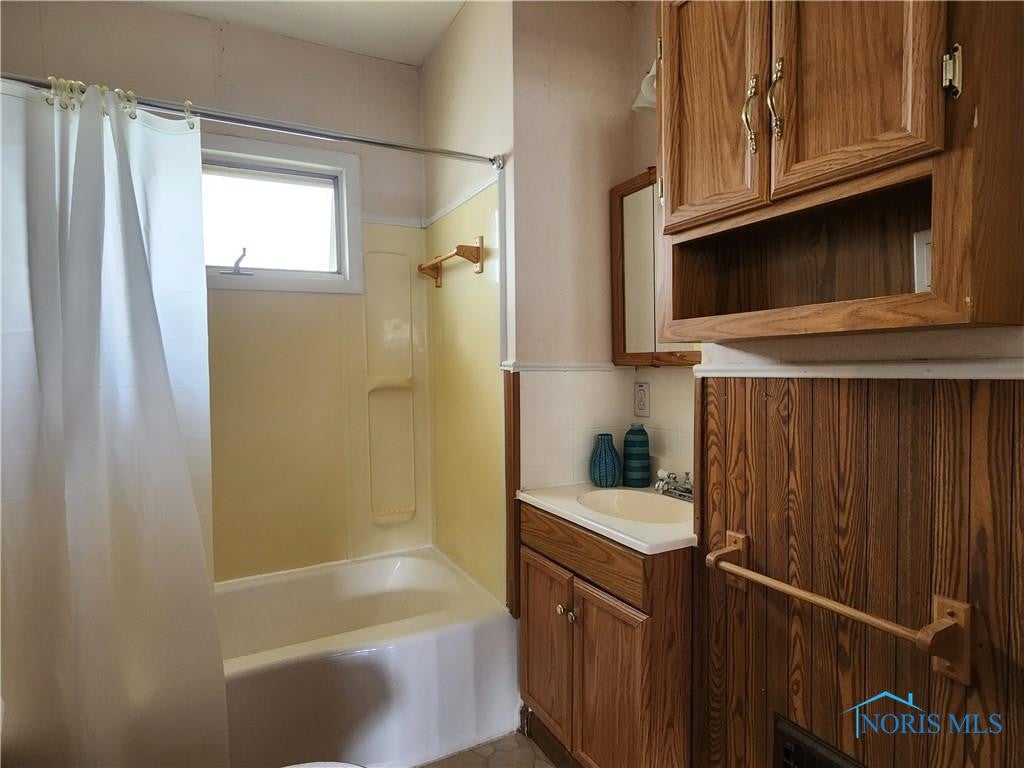 1802 Loxley Road Toledo, OH 43613 - Photo 27 of 27 Photo 27