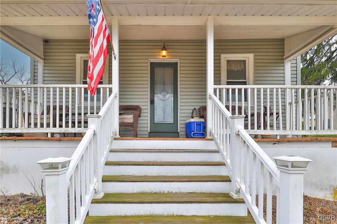 3756 Huckleberry Road Allentown, PA 18104 - Photo 4 of 57