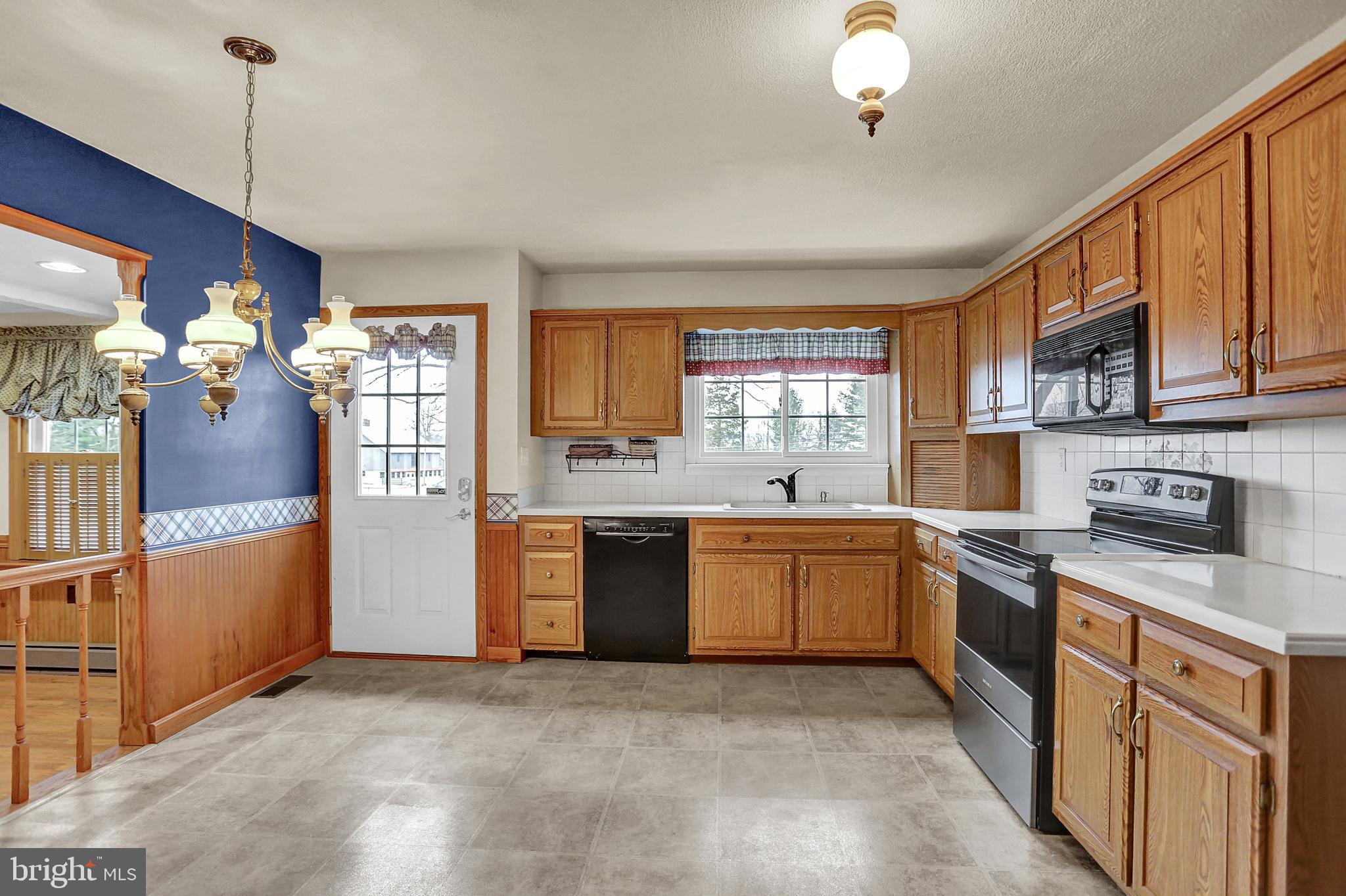 137 State Road Mechanicsburg, PA 17050 - Photo 18 of 39 Gallery Image 18
