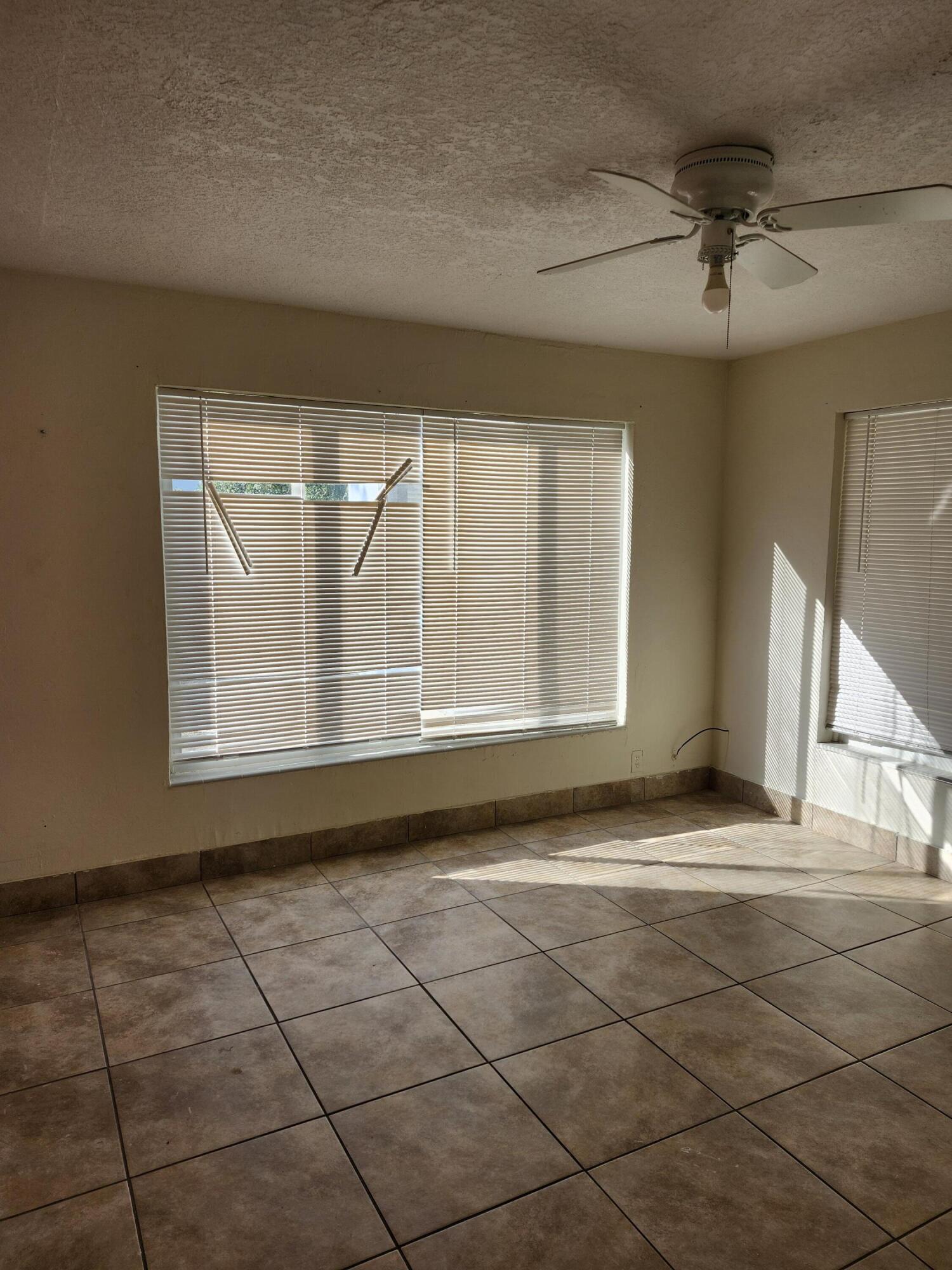 1102 James Road Lake Worth, FL 33462 - Photo 11 of 13 1000004521