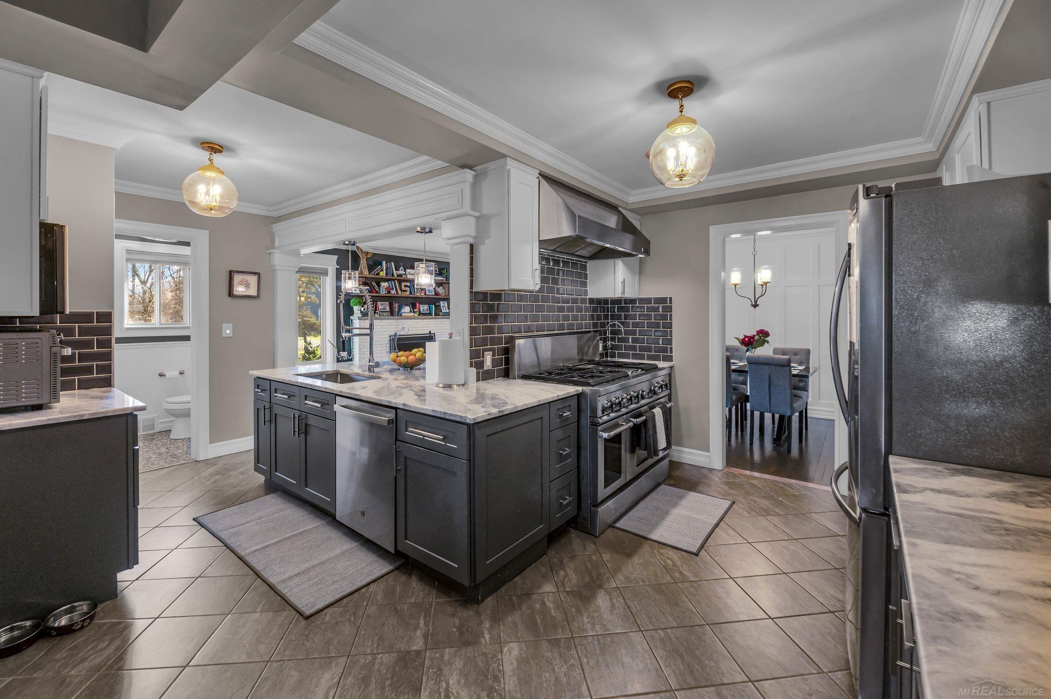 220 Stark Road Rochester Hills, MI 48307 - Photo 7 of 51