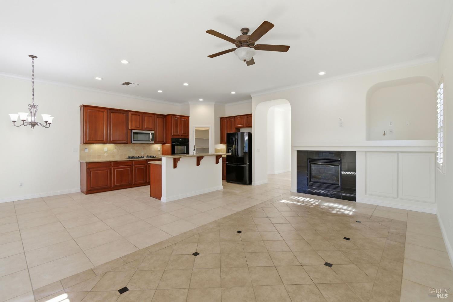 448 Three Rivers Court Vacaville, CA 95688 - Photo 12 of 44
