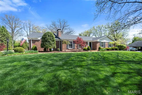 $1,700,000 | 2104 North Ballas Road, St. Louis, MO 63131