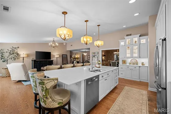 $1,700,000 | 2104 North Ballas Road, St. Louis, MO 63131