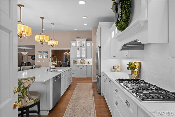 $1,700,000 | 2104 North Ballas Road, St. Louis, MO 63131