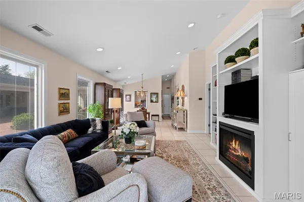 $1,700,000 | 2104 North Ballas Road, St. Louis, MO 63131