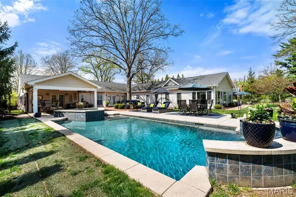 $1,700,000 | 2104 North Ballas Road, Town and Country, MO 63131