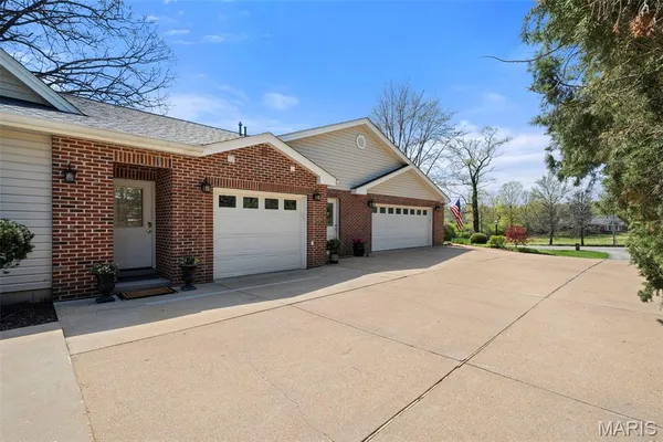 $1,700,000 | 2104 North Ballas Road, St. Louis, MO 63131