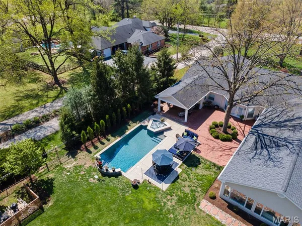 $1,700,000 | 2104 North Ballas Road, St. Louis, MO 63131