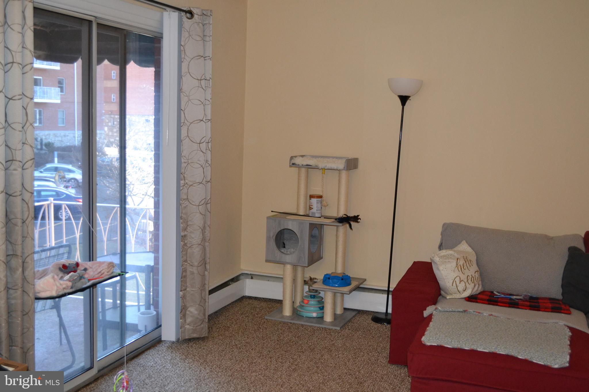 1600 Church Road, Unit C301 Wyncote, PA 19095 - Photo 4 of 9 Living Room