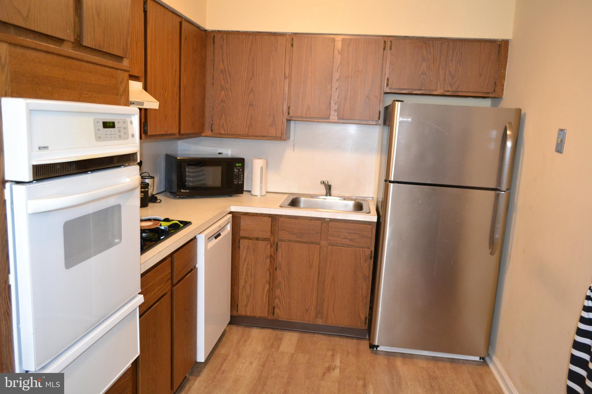 1600 Church Road, Unit C301 Wyncote, PA 19095 - Photo 5 of 9 Kitchen
