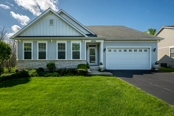$539,900 | 2942 Trillium Court East, Aurora, IL 60506