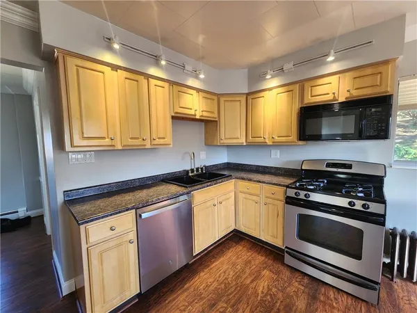 $1,245 | 512 Brinwood Avenue, Unit 2, Pittsburgh, PA 15227