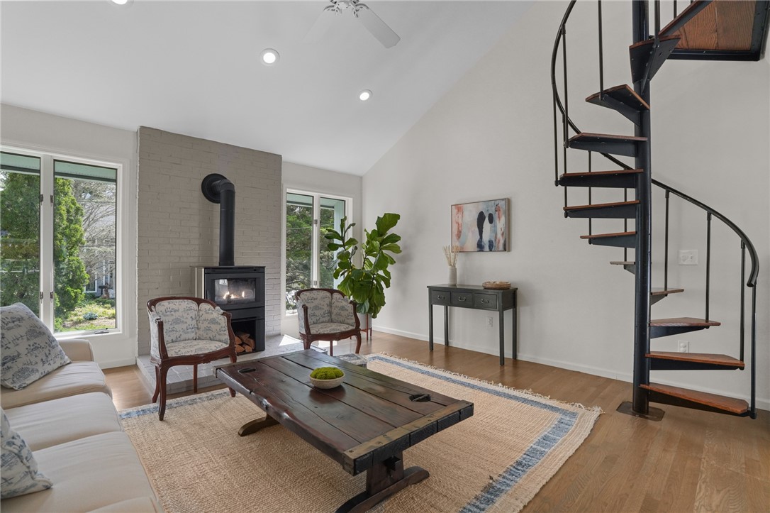 49 Riverside Drive Barrington, RI 02806 - Photo 7 of 47 Gallery Image 7
