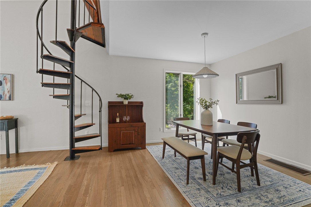 49 Riverside Drive Barrington, RI 02806 - Photo 8 of 47 Gallery Image 8